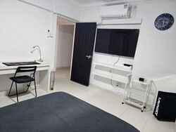 Blk 410 Jurong West Street 42 (Jurong West), HDB Executive #608003551
